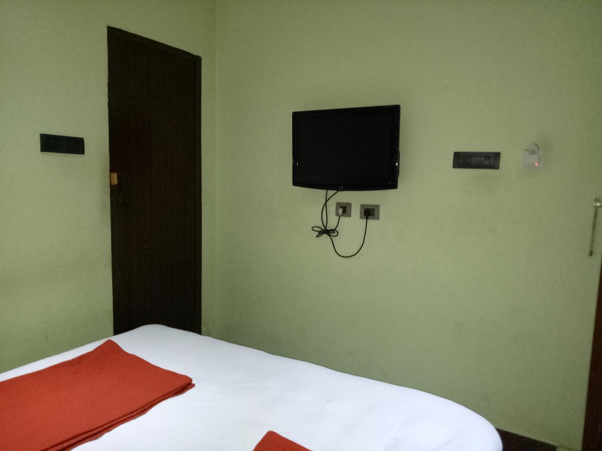 Grand International Hotel Erode Buitenkant foto