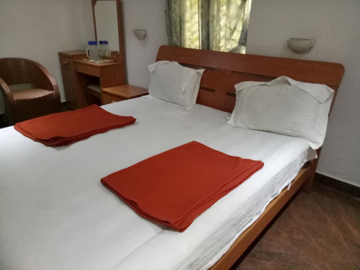Grand International Hotel Erode Buitenkant foto