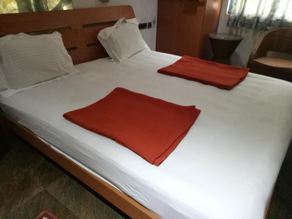 Grand International Hotel Erode Buitenkant foto