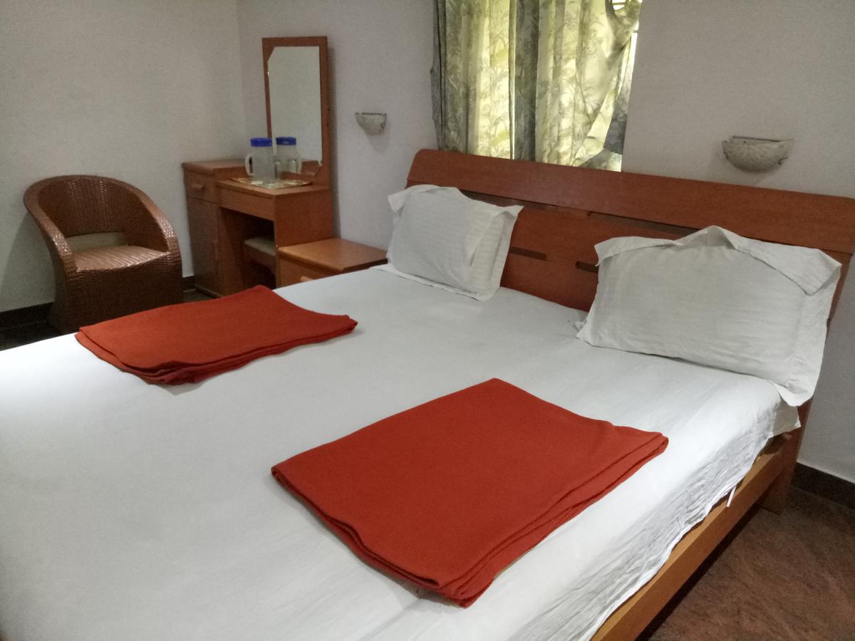 Grand International Hotel Erode Buitenkant foto